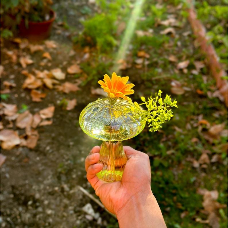 Glass Mushroom Bud Vase, Floral Home Decor, Mushroom Decor, Creative Flower Vase, Plant Lover Gift, Small Mushroom Vase, Housewarming Gift