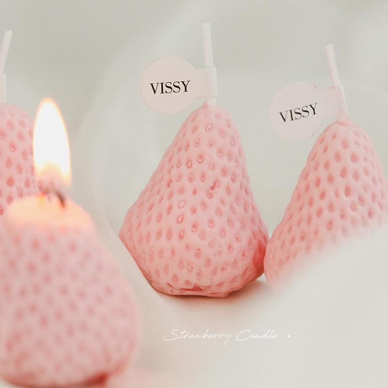 Strawberry Scented Candle, 4 Counts set Creative Strawberry Shaped Candle, Decorative Candle for Home Decor, Gift for Friend & Family