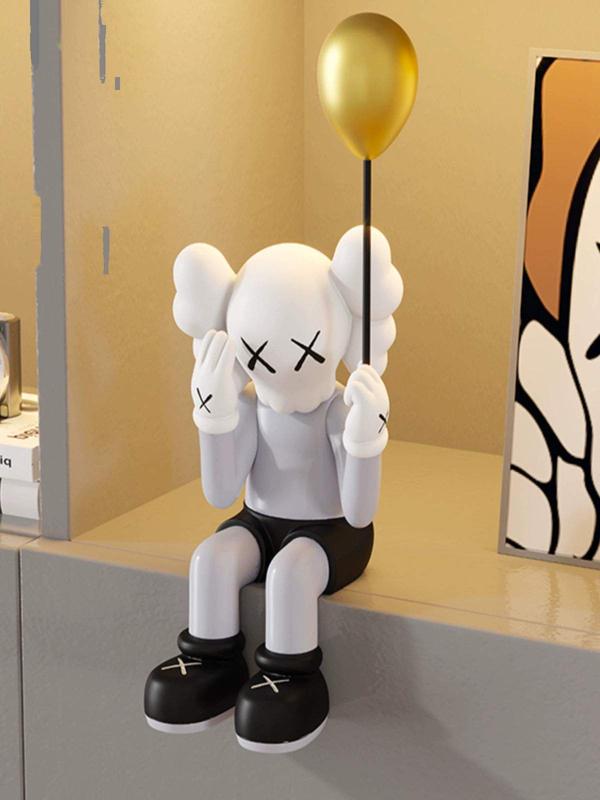 New Luxury KAWS Sitting Violent Bear