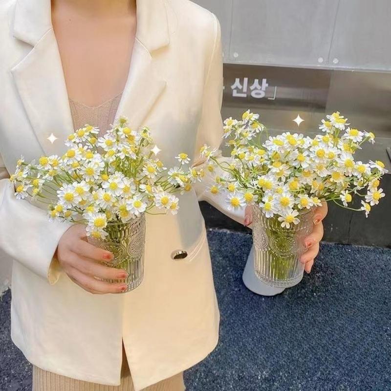 Artificial Daisy Bouquet without Vase, 1 Count Faux Flower Bouquet, Decorative Flowers for Home Living Room Bedroom Dining Room Wedding Party