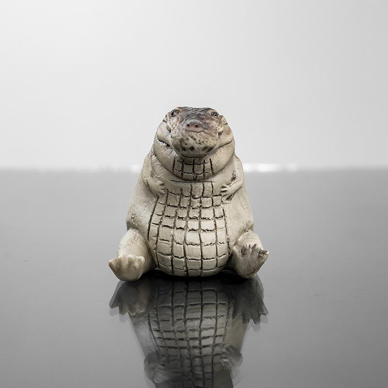 Cute Mini Alligator Figurine, Resin Ornament, Desktop Decoration for Home Office, Home Decor Supplies, Gift for Friend & Family