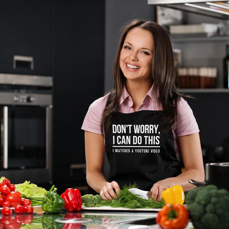 Don't Worry, I Watched a YouTube Video Funny  Apron for Guys - BBQ Dad Apron - Men's Apron for Grilling, Kitchen Apron with Pockets - Funny Aprons for Men and Women