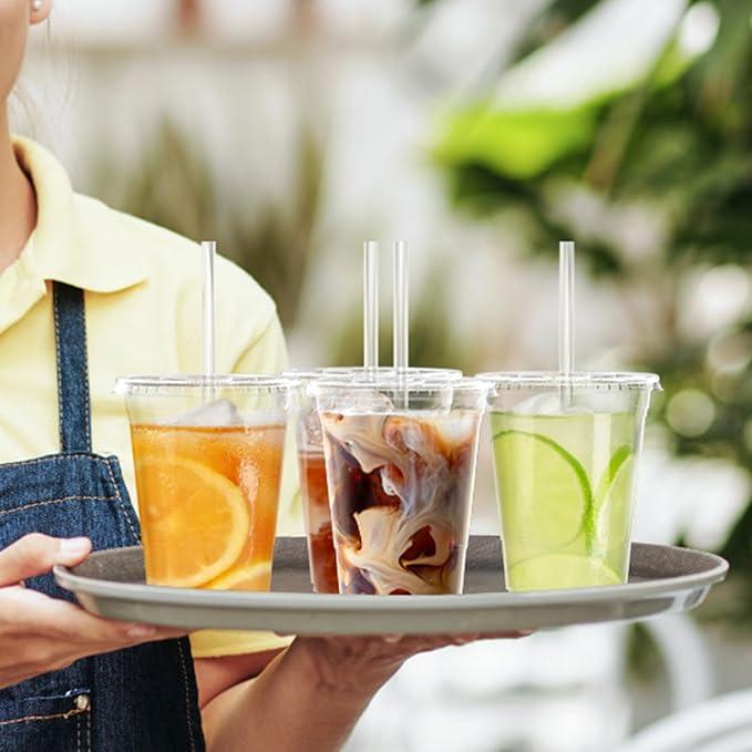 [FREE STRAWS] 100 Sets of Clear Plastic Cups with Flat Lids – Disposable Cups for Cold Drinks, Smoothies, Milkshakes, Iced Coffee, and To-Go Beverages