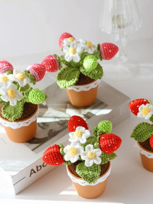 Crochet strawberry in pot, handmade strawberry, personalized gift, home decoration, desk decoration, strawberry in pot, knitted strawberry