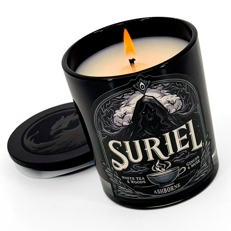 Suriel - ACOTAR inspired 8oz Scented Candle - White Tea, Woods, Ginger, Musk - Natural Coconut Wax - 35 h Burn Time - Premium Foil Label - Dark Decor