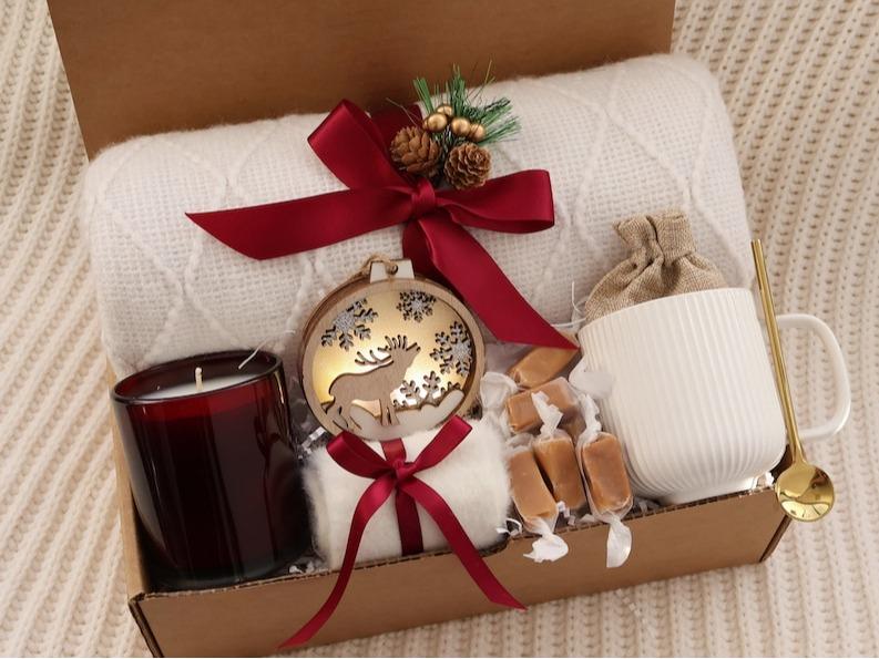 Christmas Gift Basket For Women, Holiday Cozy Care Package For Friend, Hygge Gift Box Set, Unique Christmas Gifts For Her Comfort,Christmas Gift Ideas