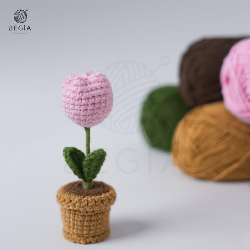 Handmade Crochet Sunflower & Tulip Bouquet – Flowerpots for christmas 2024 ornament Graduation，Black Friday Gifts Fruit Plants Decoration Floral